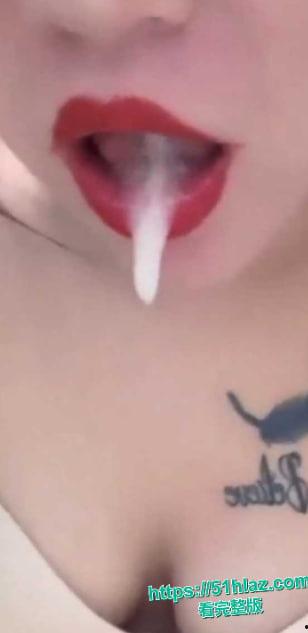 广西桂林风骚人妻唐媛媛老公常年出差 寂寞空虚冷 深夜网上约炮直接把小鲜肉带回家激情开干