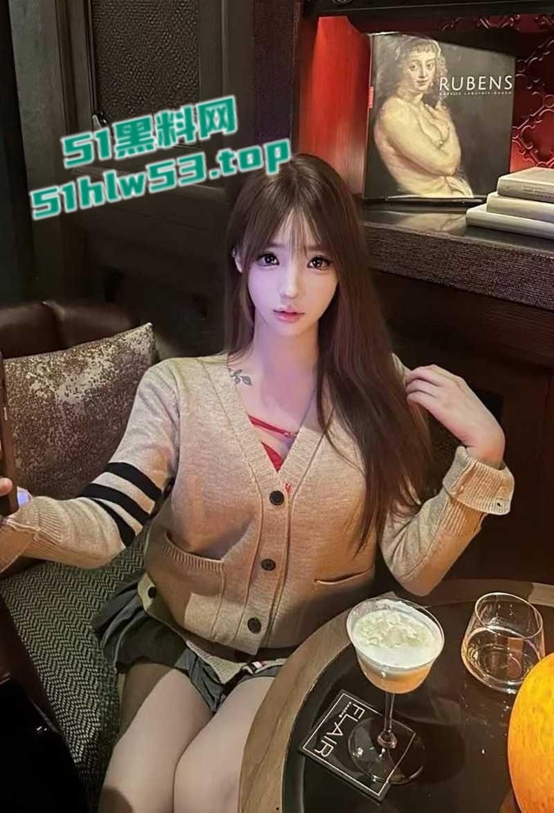 富二代约炮大神【fKabuto】新作流出，酒店大战绝美女神，完美露脸无套爆操，美女直呼不要这样快被操死了！